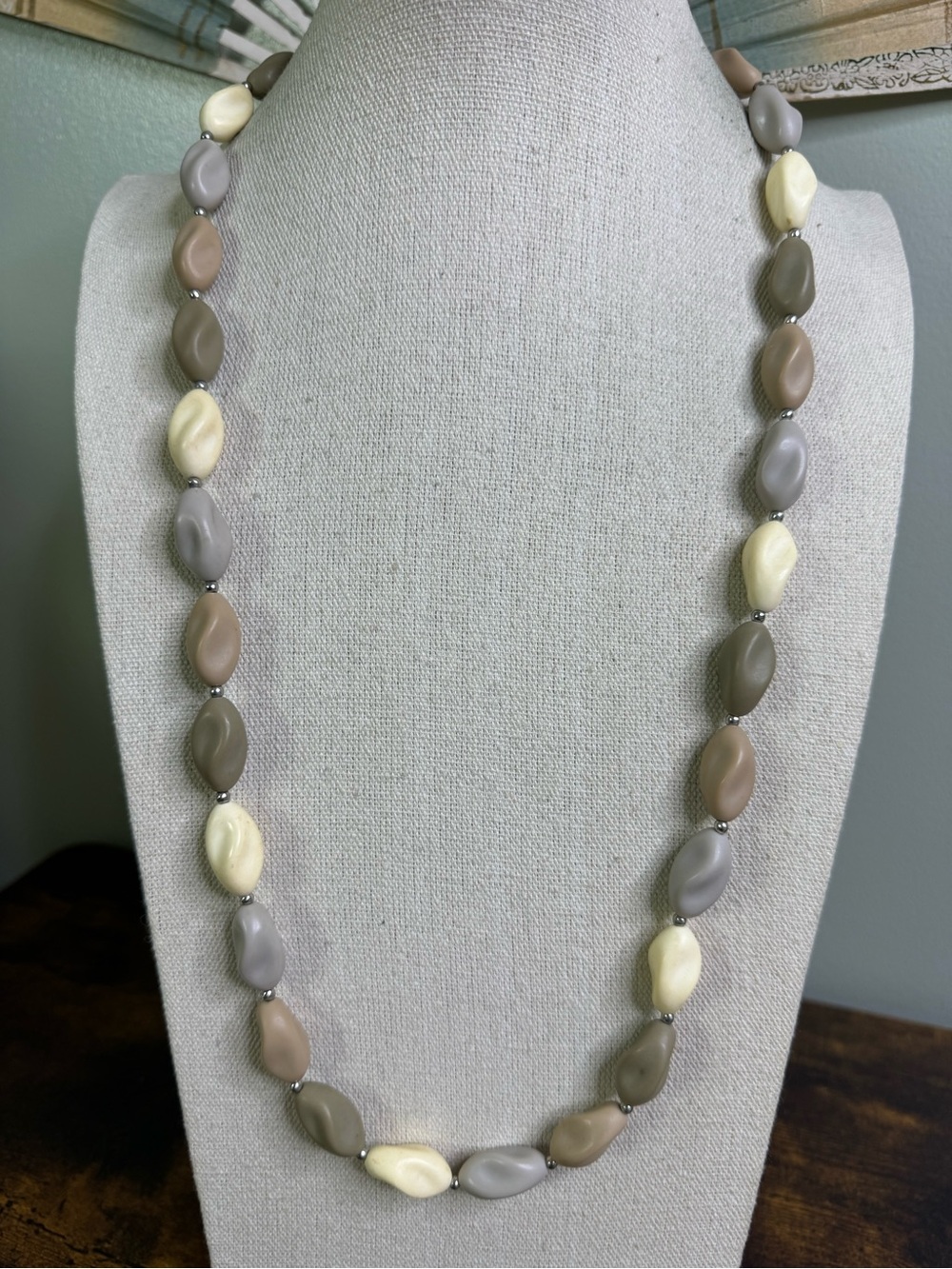 Vintage 80’s Neutral Pebble Bead Necklace in Cream, Taupe, and Gray Acrylic